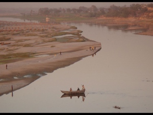 Jamuna River in Bangladesh Source: http://www.trekearth.com/gallery/Asia/India/North/Uttar_Pradesh/Agra/photo322311.htm 