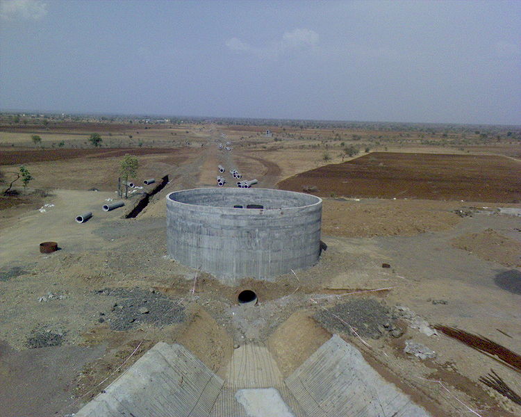 One of the several incomplete Lift Irrigation schemes in Vidarbha, Maharashtra. Courtesy: Wikipedia