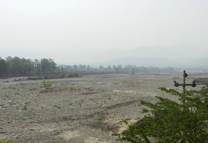 Dry Ganga downstream Upper Ganga, Bhimgouda Barrage in Haridwar Photo: Author