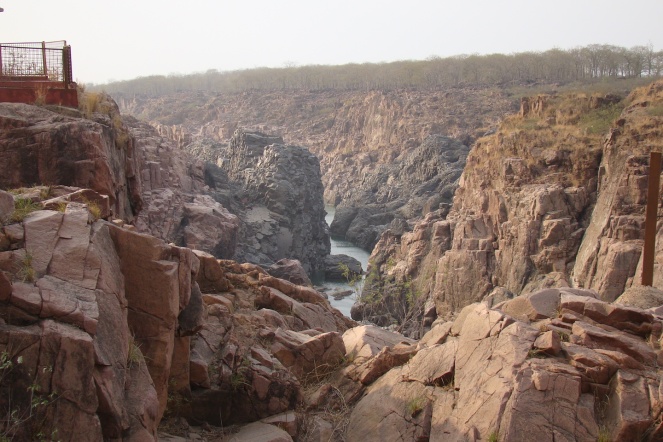 mazing geo-morphology of river Ken at Ranne falls in Ken Ghariyal Sanctuary (Photo by Manoj Misra)