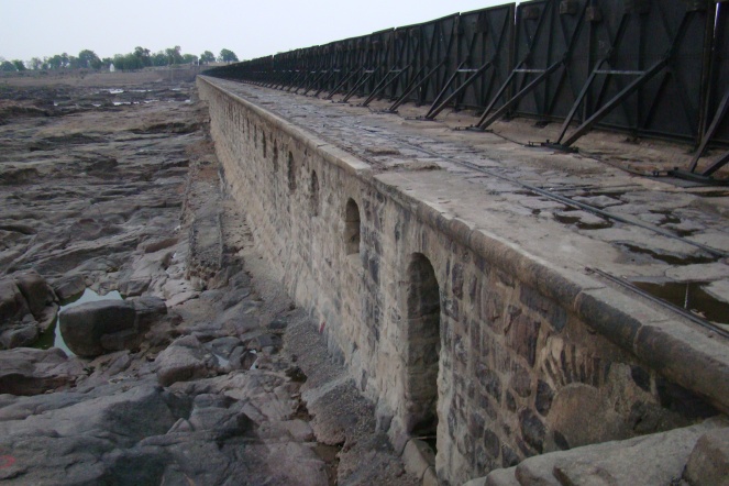 British period Bariyarpur Barrage on river Ken (Photo by Manoj Misra)